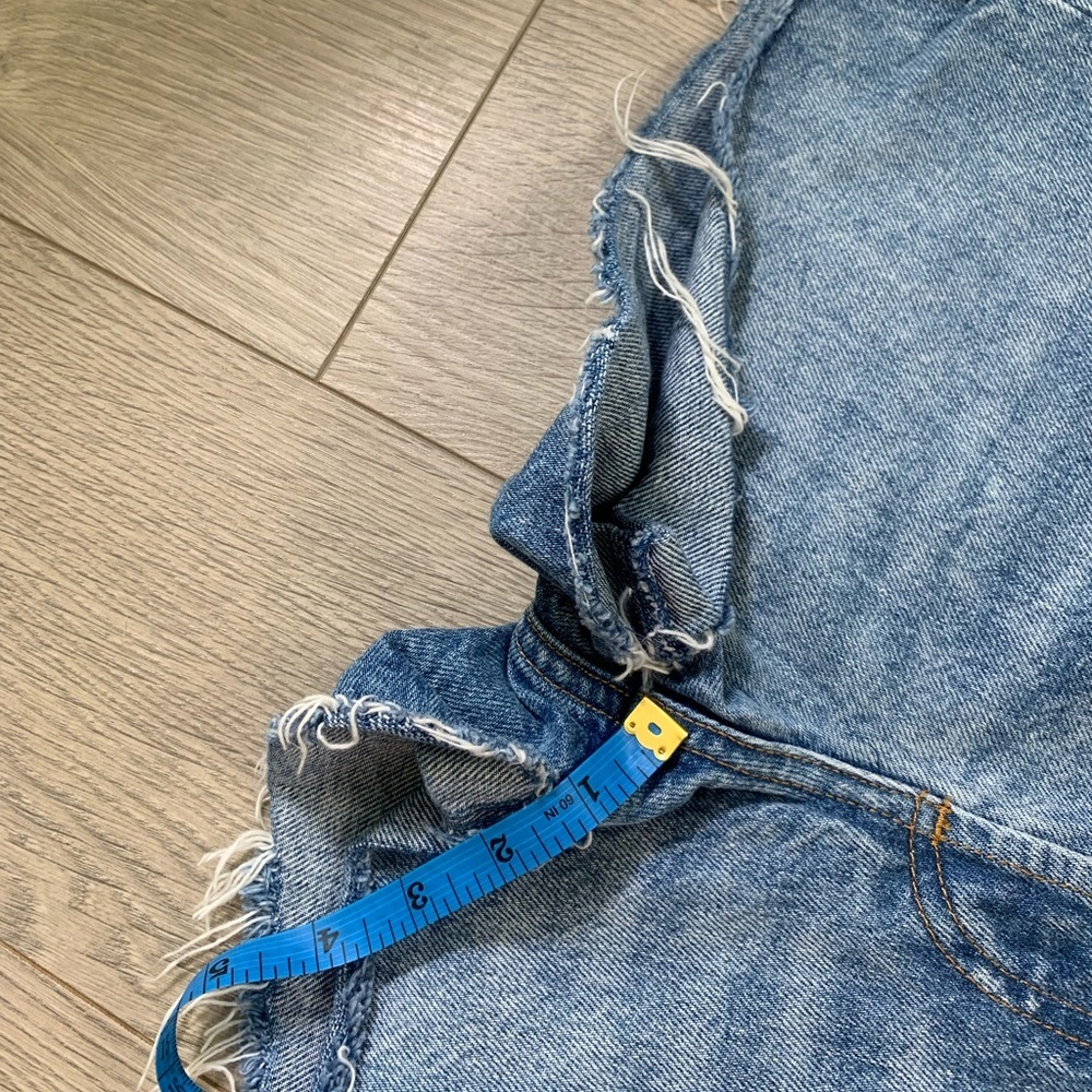 Aritzia Denim Forum The Farrah Short High Waisted Jean Denim Shorts - Picture 13 of 14